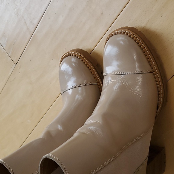 See by chloe booties. Beige size 38 heel 3 inch. Patent leather. - Picture 5 of 5
